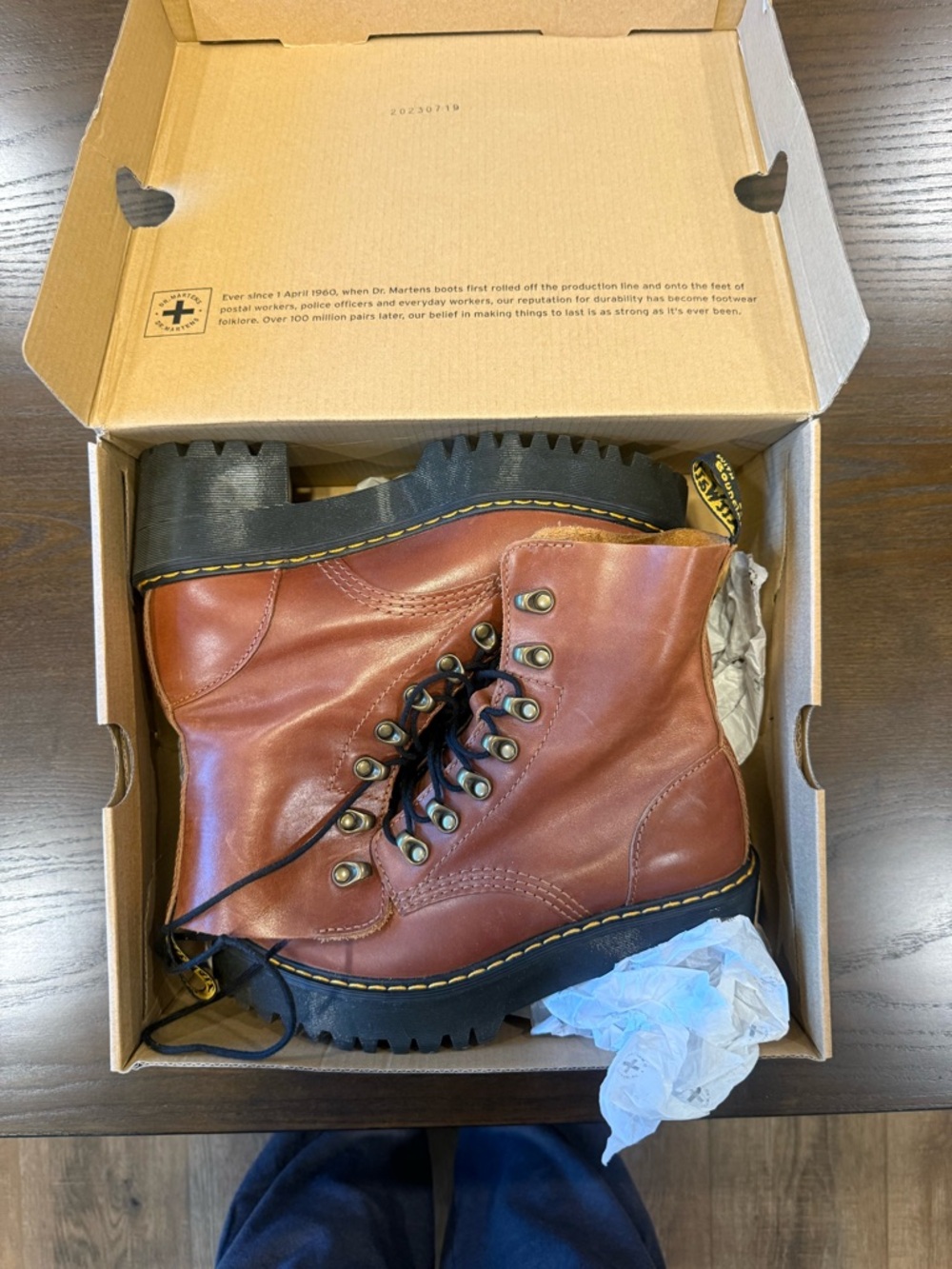 Dr Marten Leona Boot - Picture 3 of 11